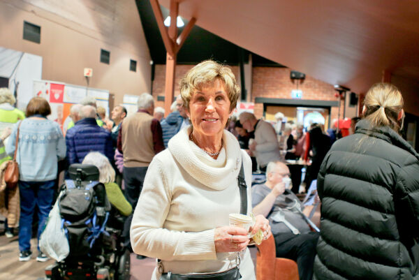 Samfunnshuset fylt til randa