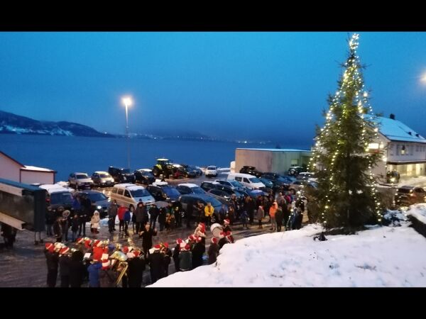 Julegrantenning og festkonsert