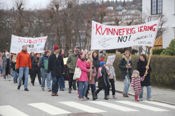 - Kvinner og born blir hardast ramma når det er krig