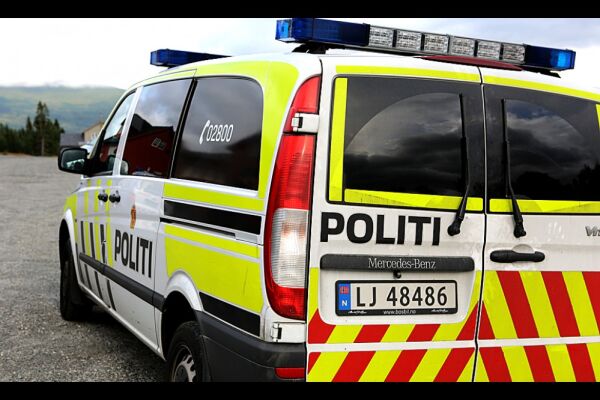 Stengde Kvivstunnelen grunna fotgjengar