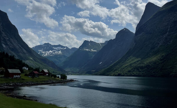 Opnar Norangsdalen og Geirangerfjellet