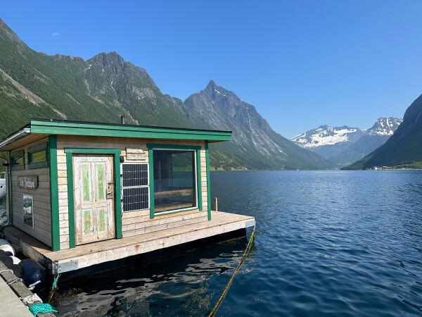 Flytande badstove i Volda sentrum
