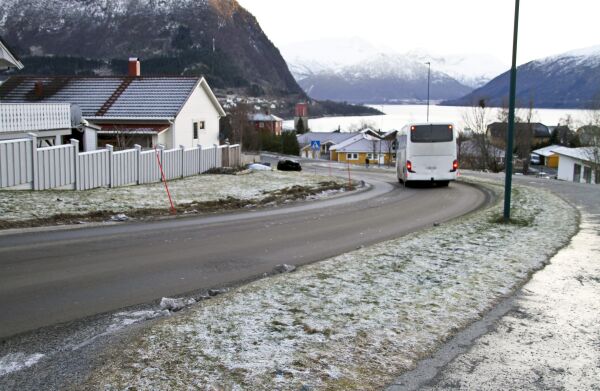 Startar utbetring av Engesetvegen