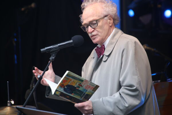 - Poet i all si skrift og all si ferd