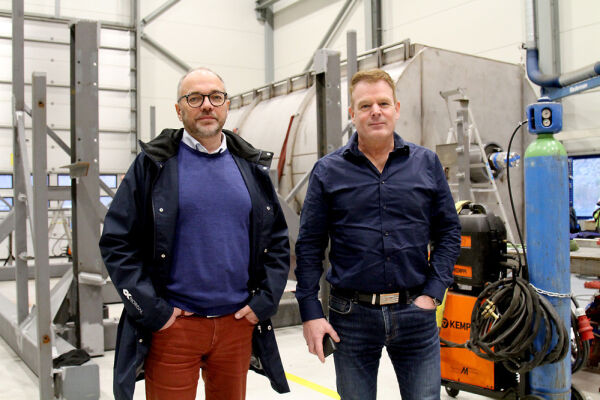Reduserer med 20 til 25 stillingar