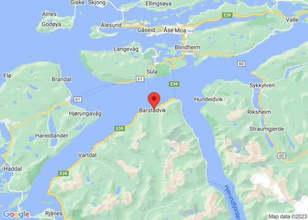 Oljesøl på E39 i Barstadvika