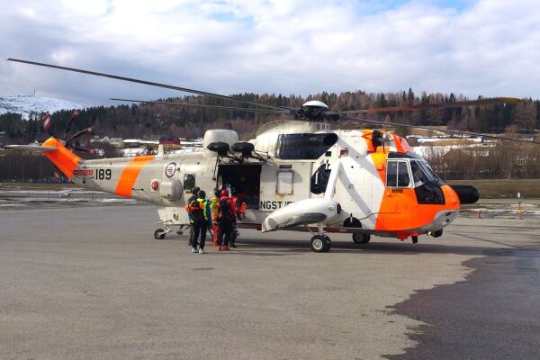 Sea King henta ned to frå Liadalsnipa