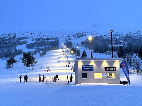 Skisenter held døra open for alkoholservering