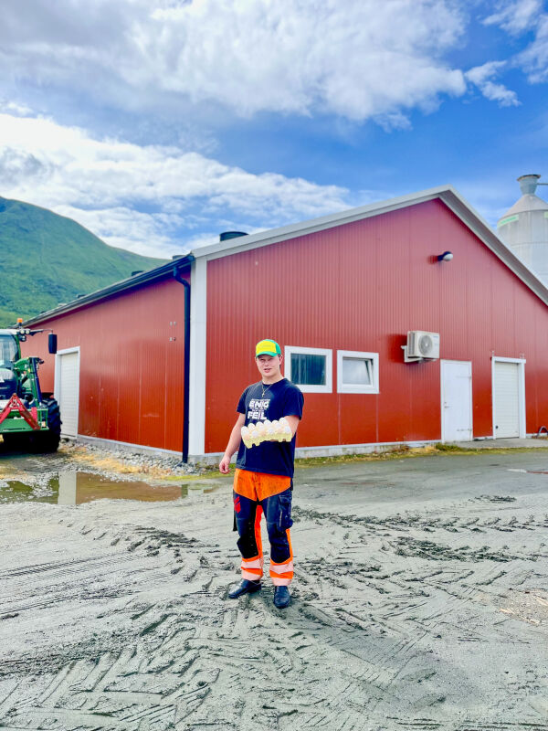 Håpar eg får gi gleda av jordbruk vidare til mine eigne born