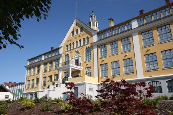 Stor konkurranse om studieplassane