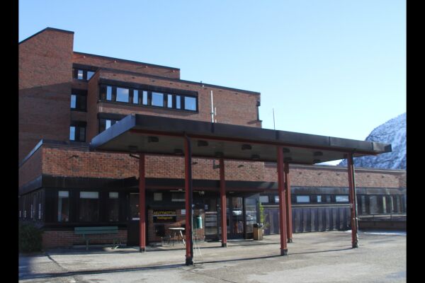Held sjukehuset «gissel» i politisk kamp