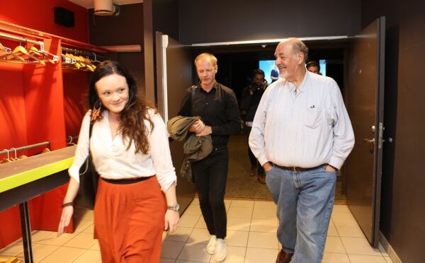 Ap med frieri til Venstre