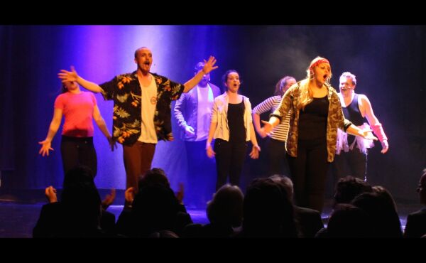 Skikkeleg talentfull jubileumsrevy