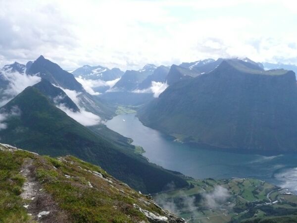 Vil lære turistar om fonnulykkene i Hjørundfjorden