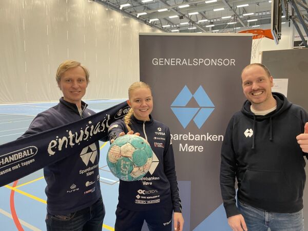Håpar på smekkfull hall til toppkamp