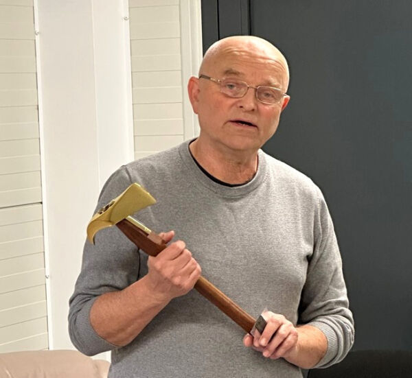 Takka av fire brann-pensjonistar