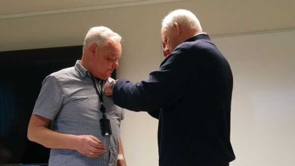 Oddvar Strand heidra med gullnål