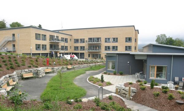 Nye retningsliner for besøk på institusjonar og bemanna omsorgsbustadar for eldre