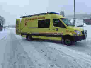 Vogntog har køyrt av vegen i Furene
