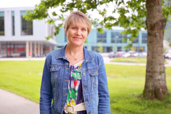 Gamlem blir æresforskar ved toppuniversitet
