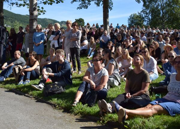 Semesteropning i knallver