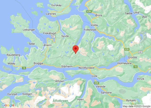 Mann gjekk seg fast på Middagsfjellet