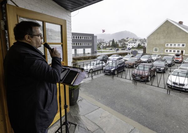 Pinsekyrkja arrangerte Drive-In-gudsteneste