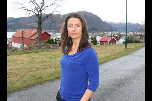 Engasjerer seg i Tingrett-saka
