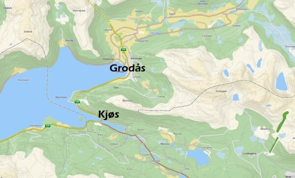 Motorsykkel og bil i kollisjon ved Kjøs