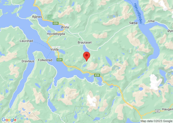 Stengde vegen mellom Vatne og Hunnes