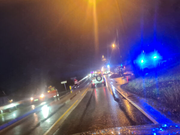 To bilar og eitt vogntog i trafikkuhell