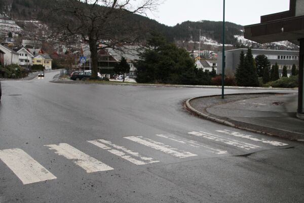Forkøyrsveg og 30 km/t i Storgata?