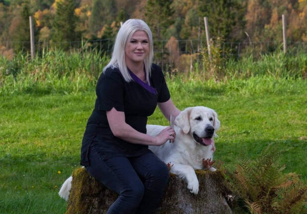 Opnar hundefrisørsalong