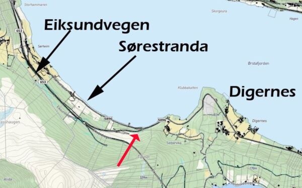 1 meter tjukt jordras stengjer veg på Sørestranda