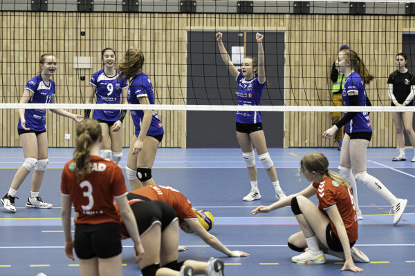 Både Volda-jentene og gutane vidare til finalen