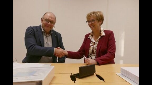 Kontrakten for Nordøyvegen er signert