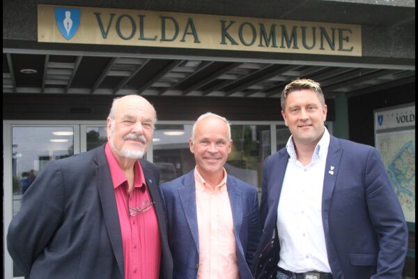 Får 4 millionar til breiband og kollektivtransport