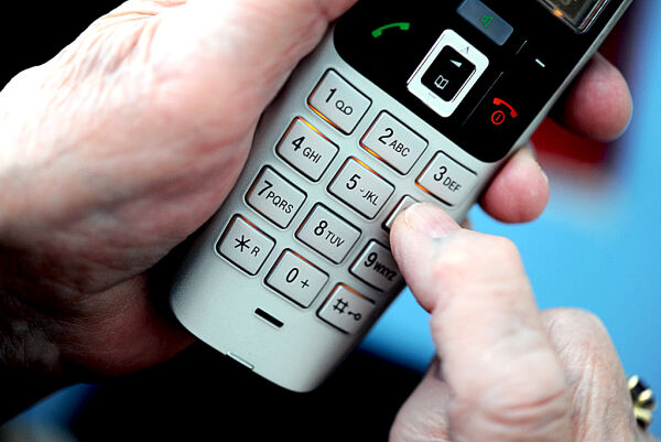 Sel fleire "dumme" telefonar til unge