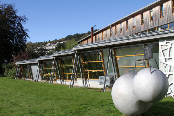 Varslar pålegg til Høgskulen i Volda
