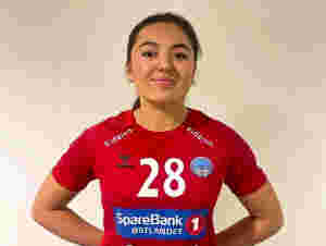 Thea frå Ørsta skal til handball-EM