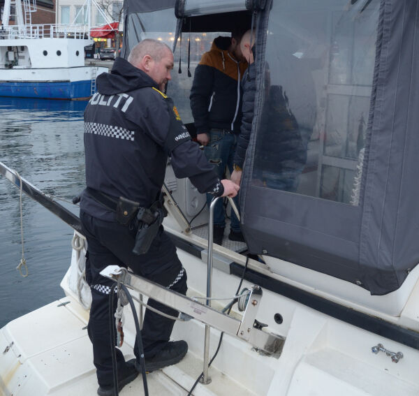 Hard start på dagen for båteigar i Volda