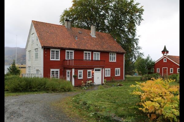 Samde om leigeavtale for Prestegarden