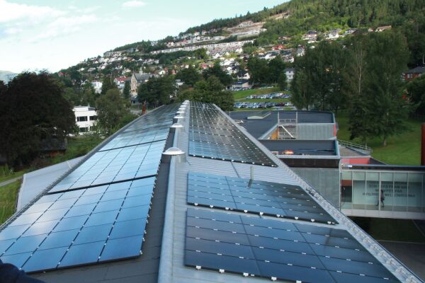 Juni-sol gav rekordstor straumproduksjon