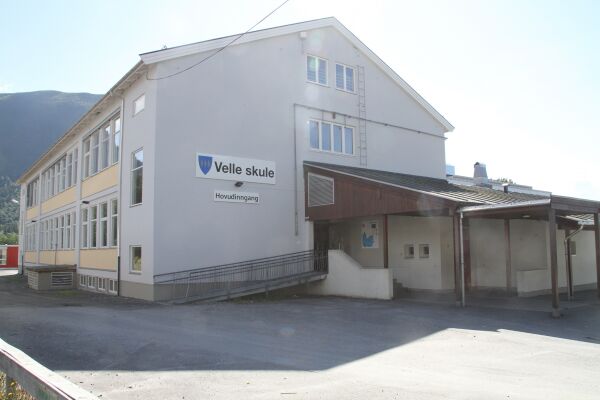 Endeleg ny sentrumsskule på trappene