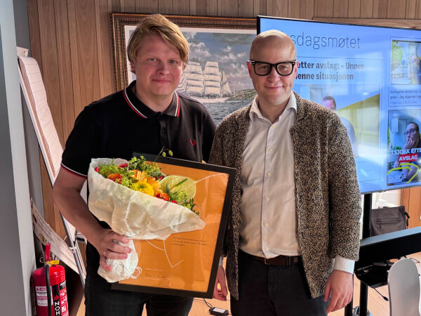 Han får Noregs Mållag sin Målblome
