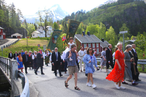 Flott feiring i Austefjord