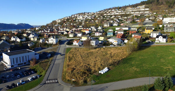 Vil ha sentrumsføremål på Langeteigen