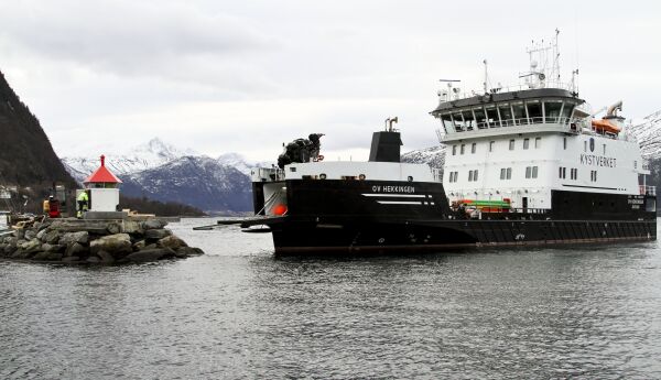 No blir det lys i fyrlykta på hamna