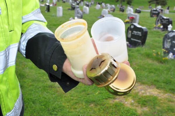 Vil ha slutt på gravlys av plast