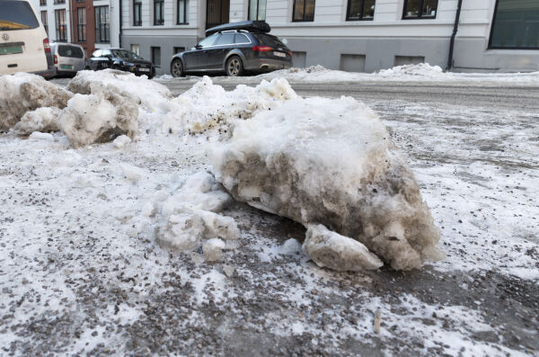 Fleire huseigarar får bot for manglande snørydding